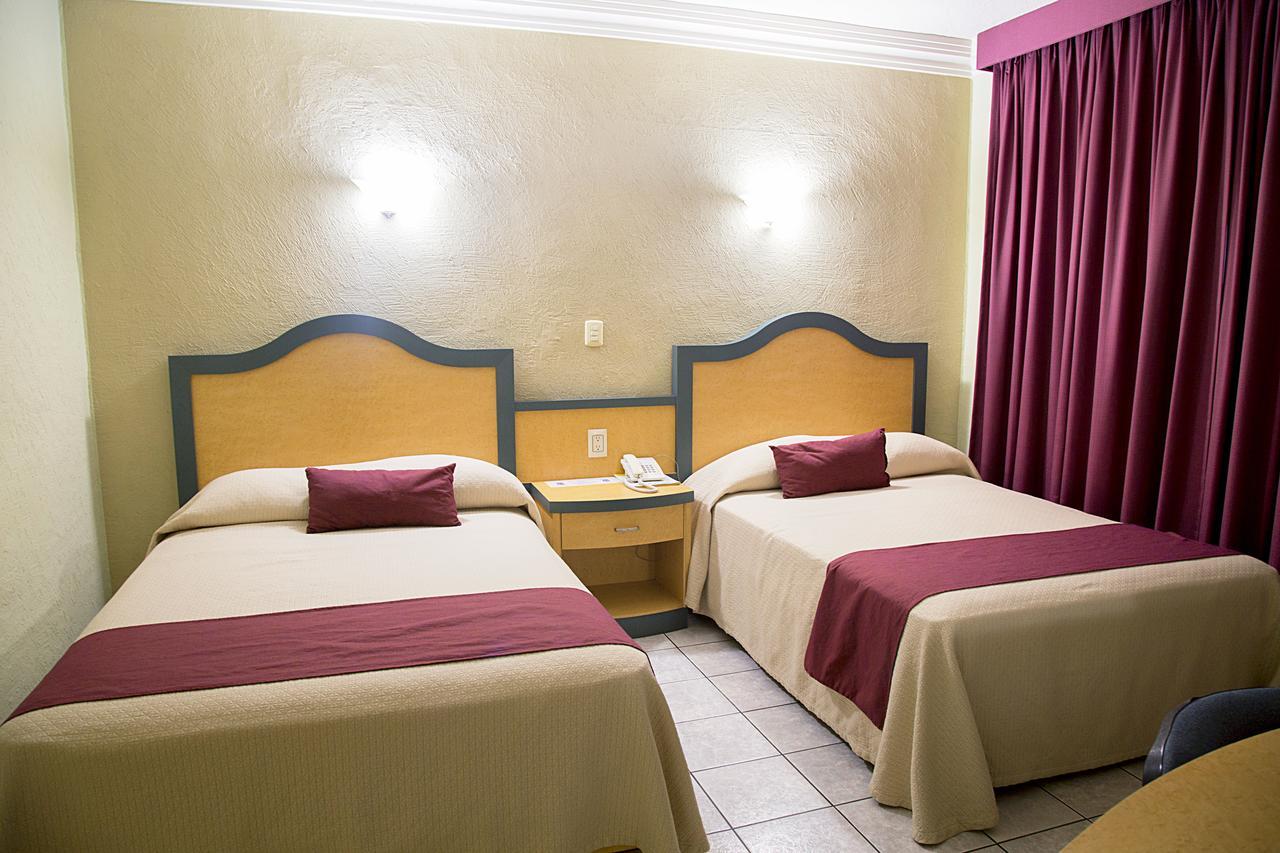 Hotel Madrid Minatitlán Екстериор снимка