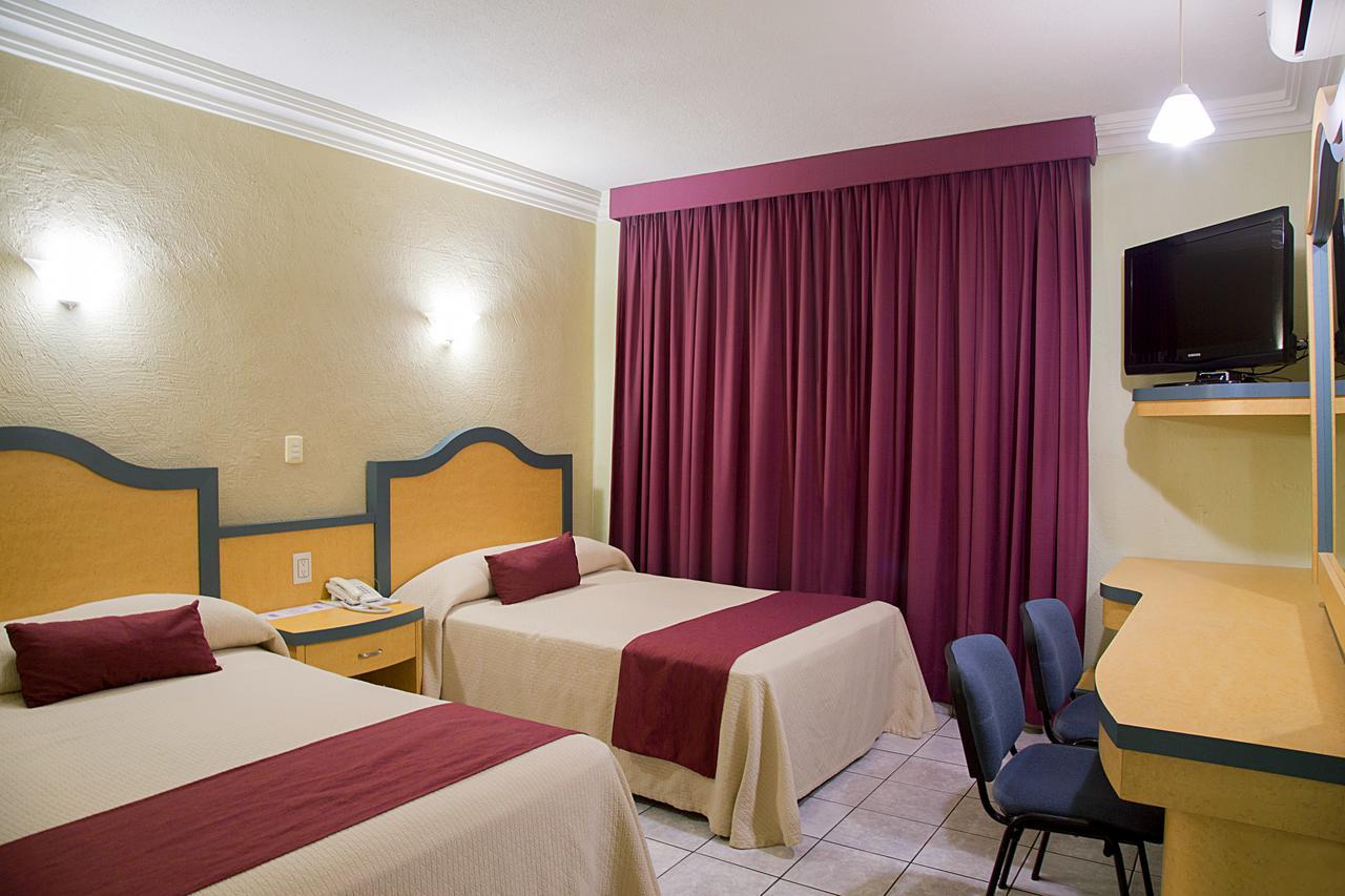 Hotel Madrid Minatitlán Екстериор снимка
