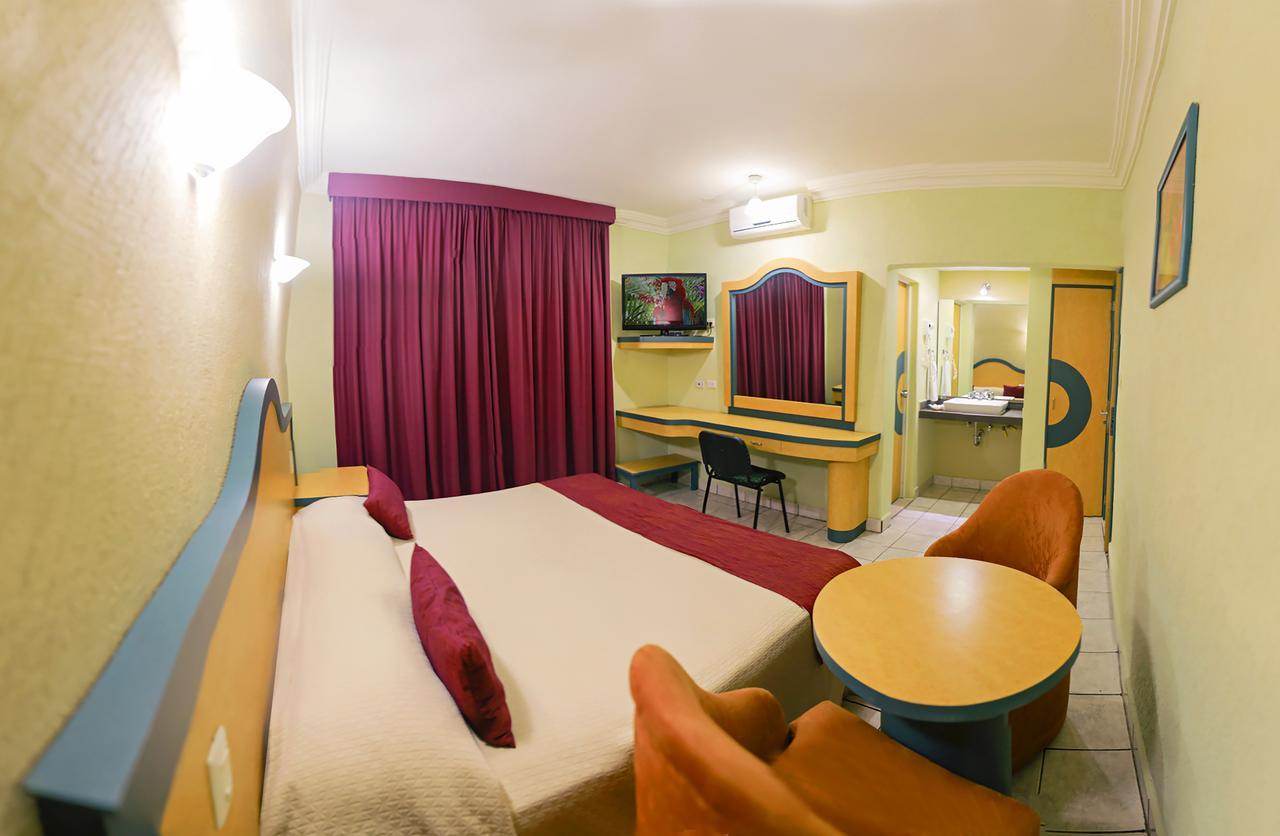 Hotel Madrid Minatitlán Екстериор снимка