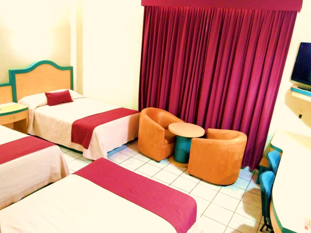 Hotel Madrid Minatitlán Екстериор снимка